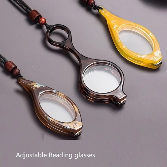 Reading glasses magnifying pendant necklace - Picture 4 of 4